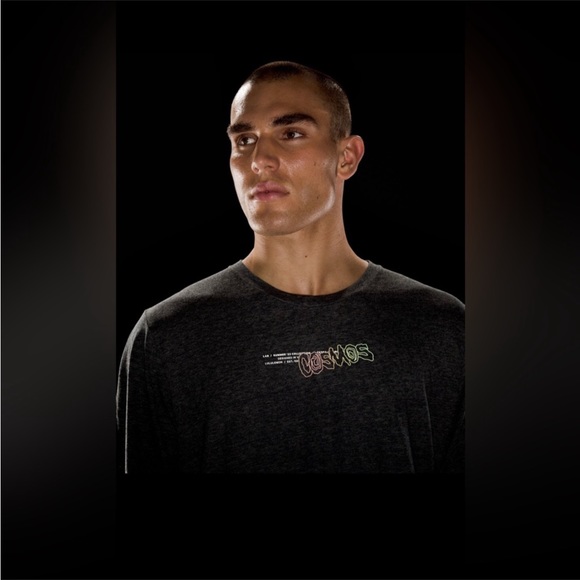 Lululemon Lab Men’s graphic t Shirt size Small NWT grey Cosmos - Picture 10 of 10